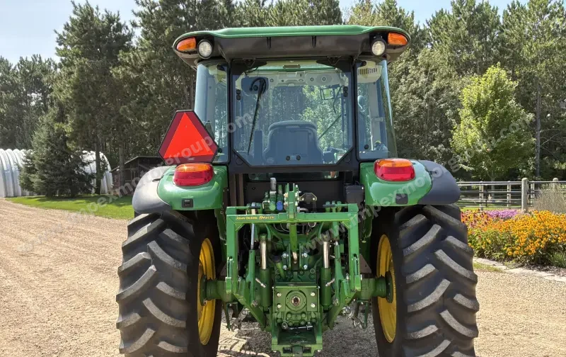 2016 John Deere 5100M MFWD Tractor W/H260 Loader & Bucket photo 6