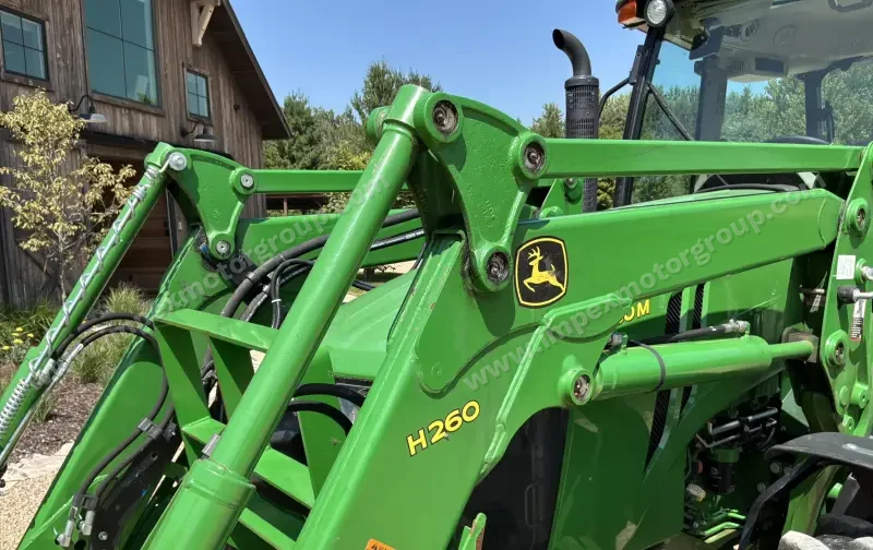 2016 John Deere 5100M MFWD Tractor W/H260 Loader & Bucket photo 15