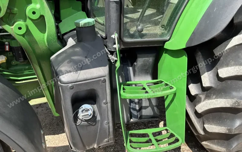 2016 John Deere 5100M MFWD Tractor W/H260 Loader & Bucket photo 35
