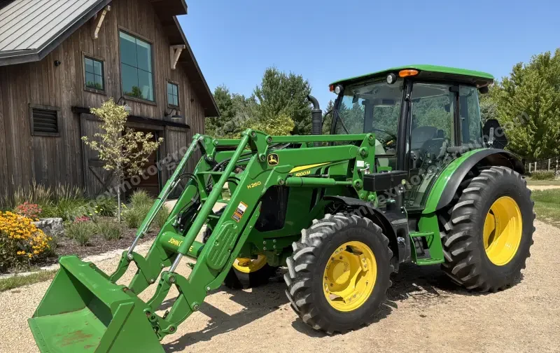 2016 John Deere 5100M MFWD Tractor W/H260 Loader & Bucket photo 1