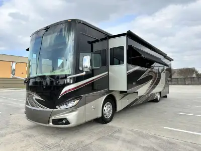 2015 Tiffin Phaeton 40QBH